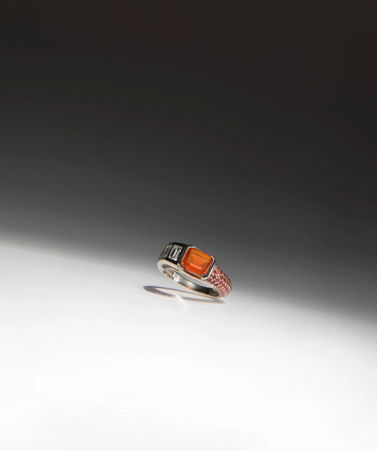 Schmuck-Still-Life für Binadi