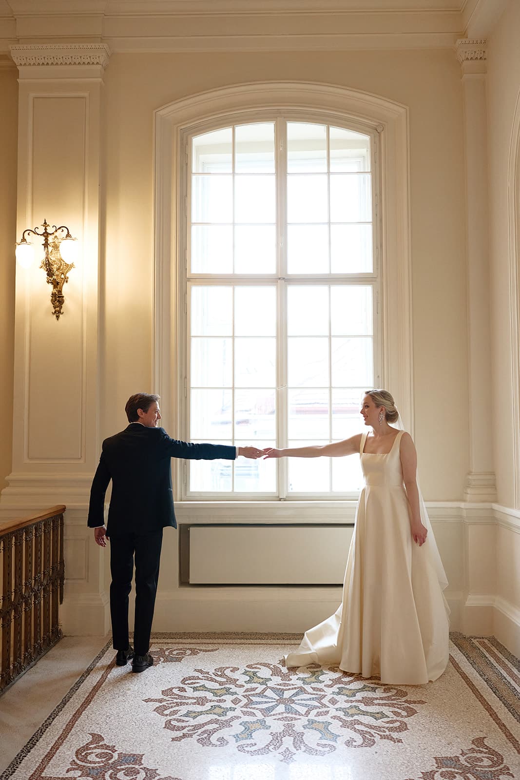 Marco & Laura · Palais Coburg, Wien, Österreich · Hochzeitsfotografie von Marina Danilova