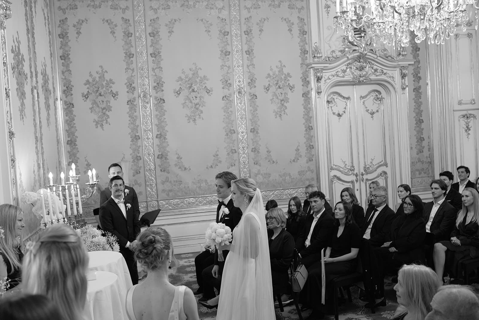 Marco & Laura · Palais Coburg, Wien, Österreich · Hochzeitsfotografie von Marina Danilova