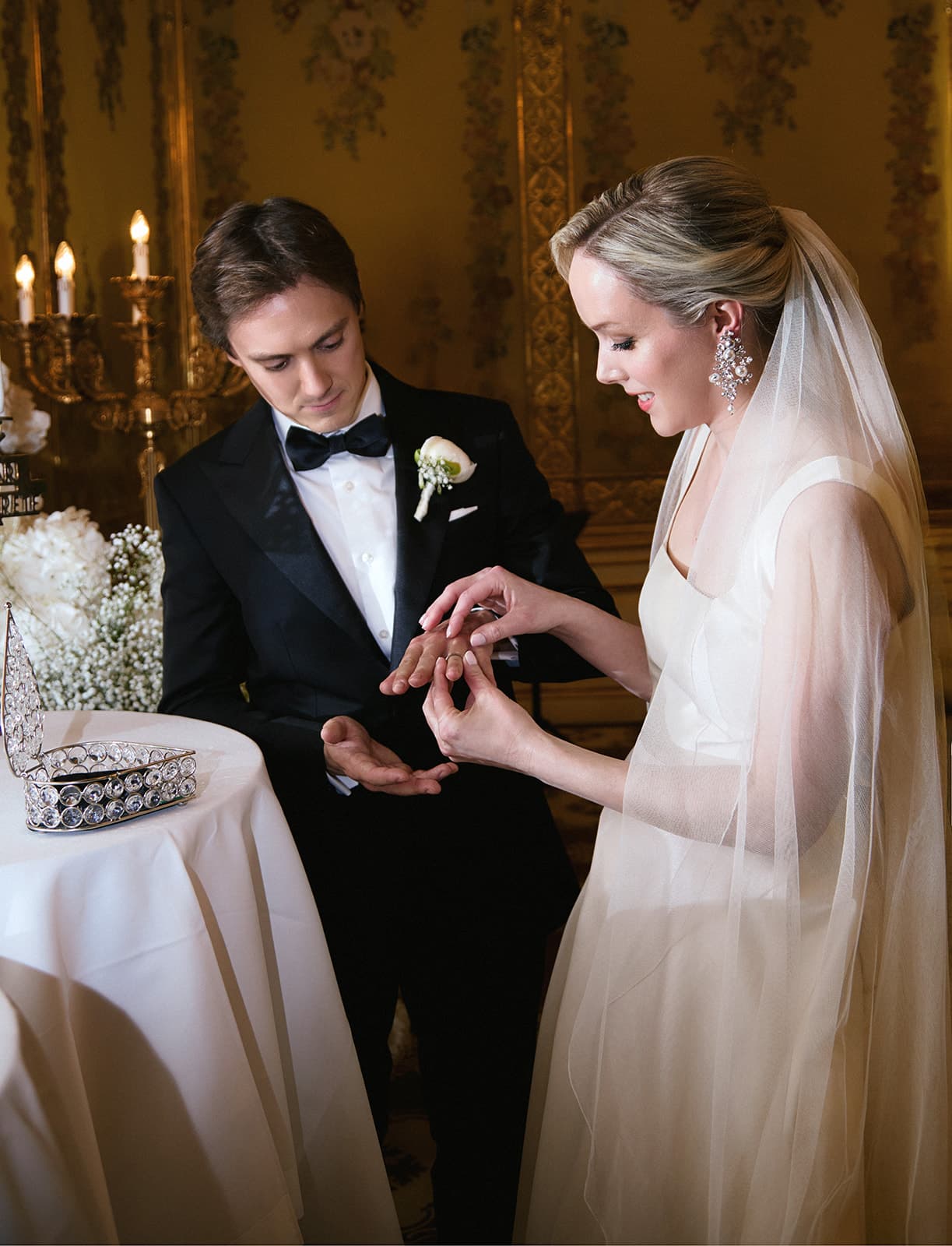 Marco & Laura · Palais Coburg, Wien, Österreich · Hochzeitsfotografie von Marina Danilova