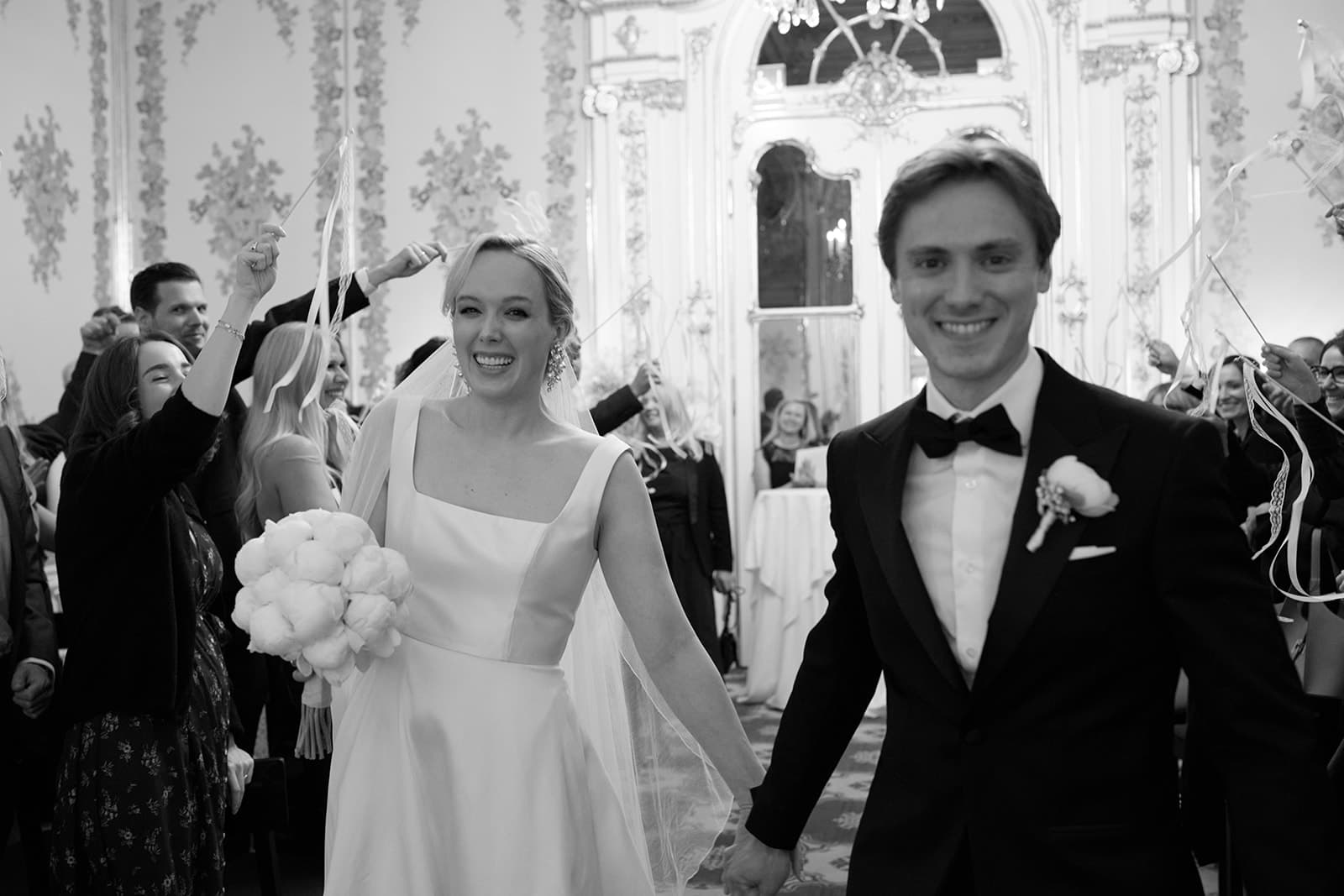 Marco & Laura · Palais Coburg, Wien, Österreich · Hochzeitsfotografie von Marina Danilova
